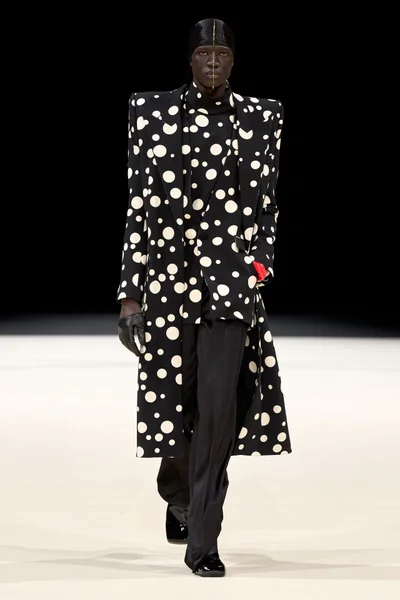 Look 19